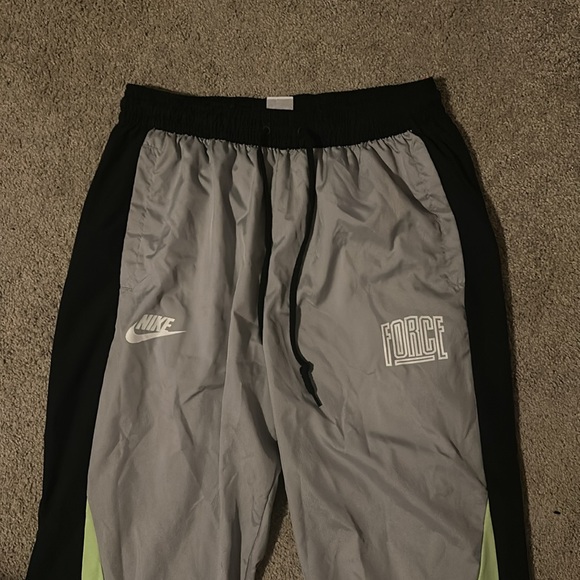 Nike Swoosh Force Swishy Basketball Pants Joggers - Picture 2 of 4